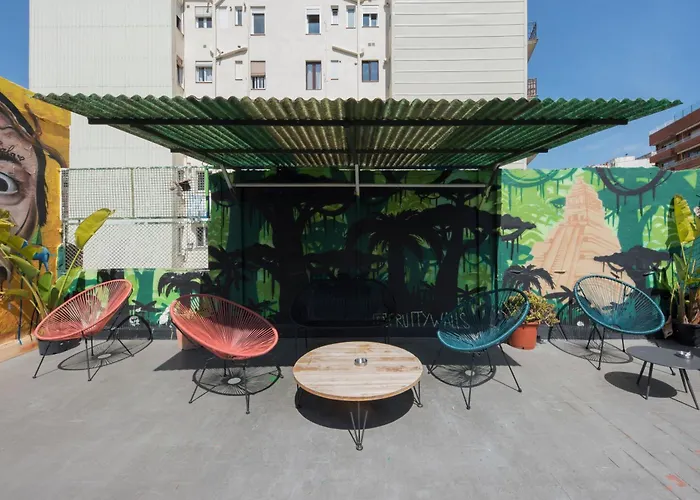 No Limit Hostel Graffiti Barcelona