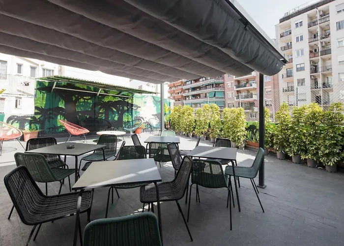 No Limit Hostel Graffiti Barcelona